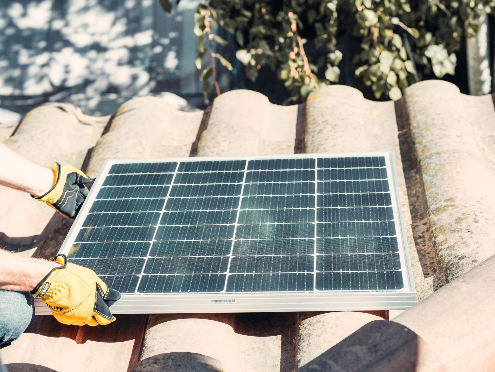 Installateur panneaux solaires équipe à Champigny-sur-Marne